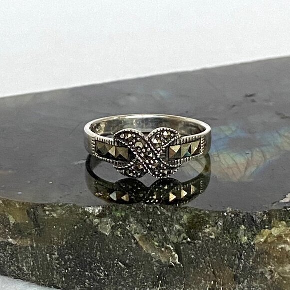 Sterling Silver 925 Marcasite X Criss Cross Knot Band Ring Sz 7.5 - Picture 4 of 16
